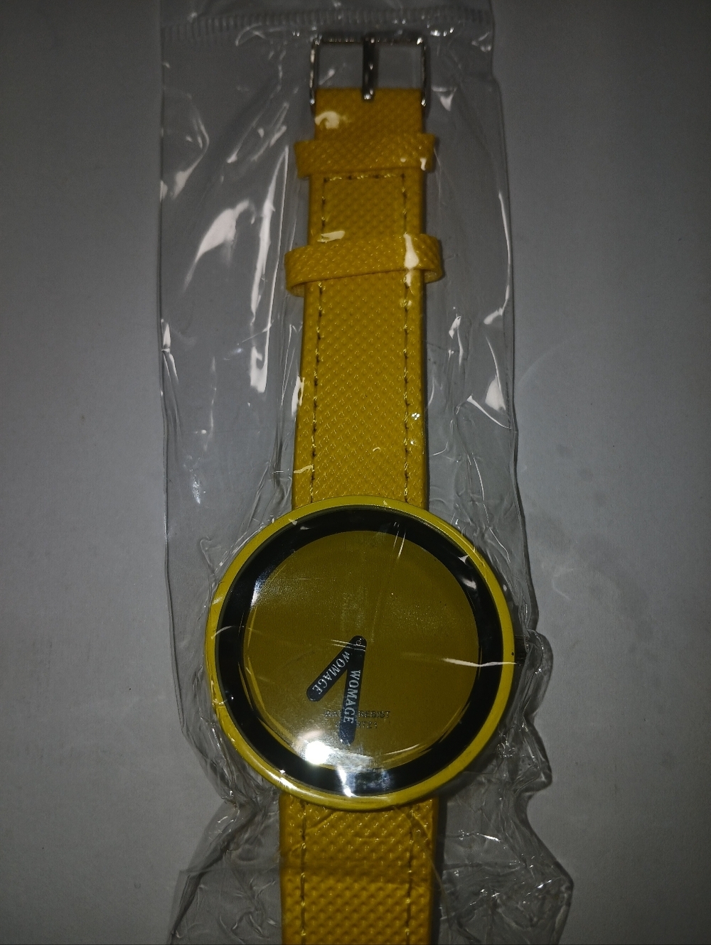 Yellow Minimalist Quartz Watch - Picture 4 of 7